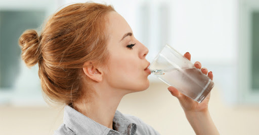 Liệu nên uống collagen dạng bột hay nước tốt hơn để chống lão hóa