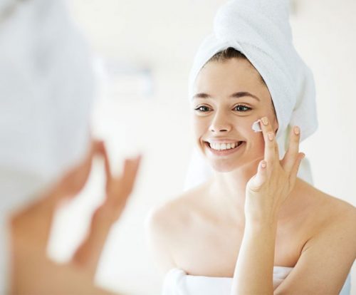 Vì sao dù bạn thuộc loại da nào cũng nên sử dụng kem dưỡng ẩm da mặt?