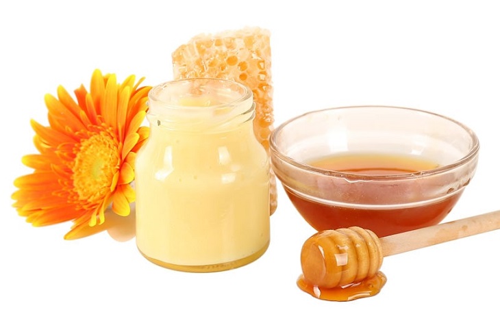Có nên uống collagen cùng với sữa ong chúa không?