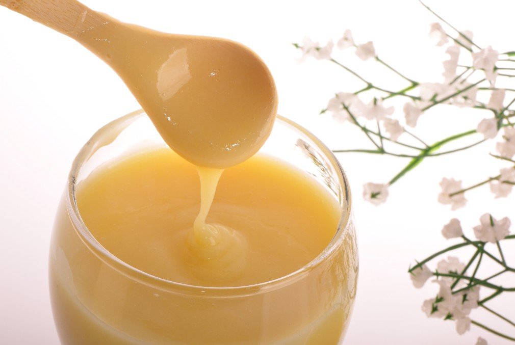 Có nên uống collagen cùng với sữa ong chúa không?