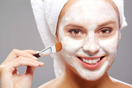 Đắp mặt nạ dưỡng da cho phụ nữ tuổi 40 vào mùa hè cần lưu ý gì?