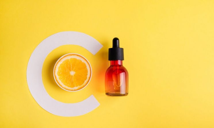 Tiêu chí chọn serum vitamin C cho da dầu mụn ở tuổi 20 