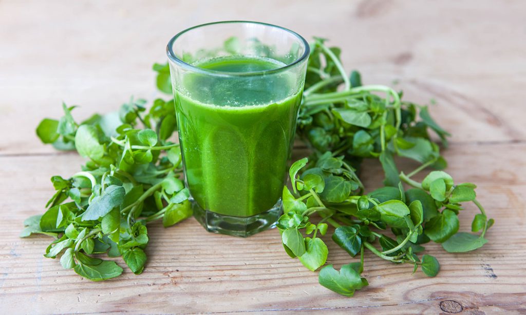 Chia sẻ 5 loại nước ép rau xanh giúp trị nám chân sâu hiệu quả