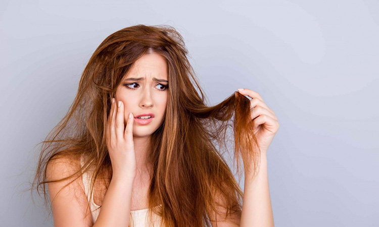 Tóc khô xơ ở tuổi 30: Nguyên nhân và cách cải thiện