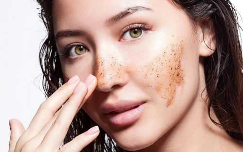 Bạn nên làm gì để cải thiện vấn đề da mặt khô ngứa?