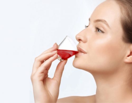 Tìm hiểu về collagen dạng nước: Ưu điểm, tác dụng, cách uống