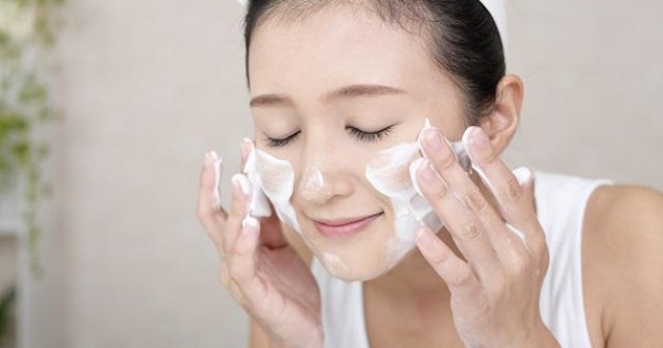 Chế độ skincare cho tuổi 40 giúp da mịn màng, rạng rỡ