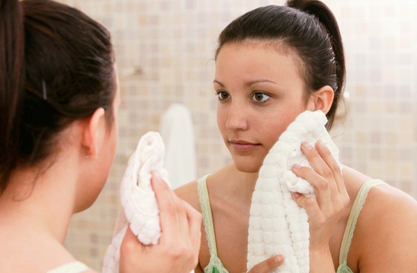 Những thói quen từ chế độ sinh hoạt ảnh hưởng đến da bạn đã biết?