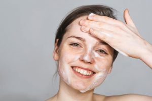 Tips skincare cho người lười siêu đơn giản và hiệu quả