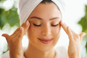 Những tips skincare cho da căng bóng mà bạn cần nắm chắc