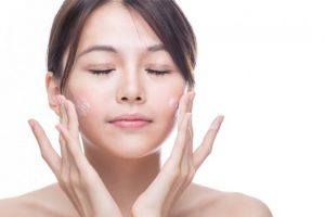 Các bước skincare cho da 30 tuổi như thế nào để trẻ hóa da hiệu quả?