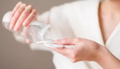 Những loại nước tẩy trang cho phụ nữ sau sinh an toàn, hiệu quả
