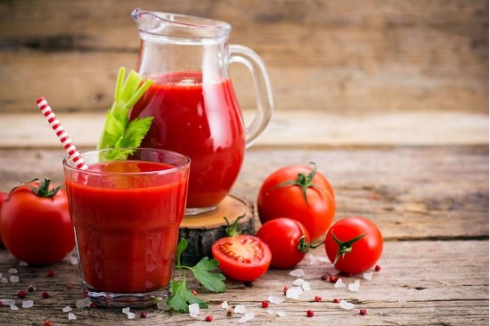 Uống nước ép cà chua làm đẹp da có thật sự hiệu quả không?