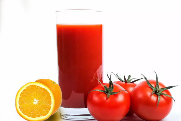 Uống nước ép cà chua làm đẹp da có thật sự hiệu quả không?