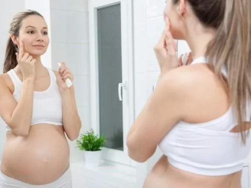 Tại sao có bầu da mặt lại xấu? Những vấn đề thường gặp khi mang thai