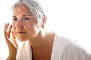 Cải thiện da lão hóa tuổi trung niên với các loại kem dưỡng hiệu quả